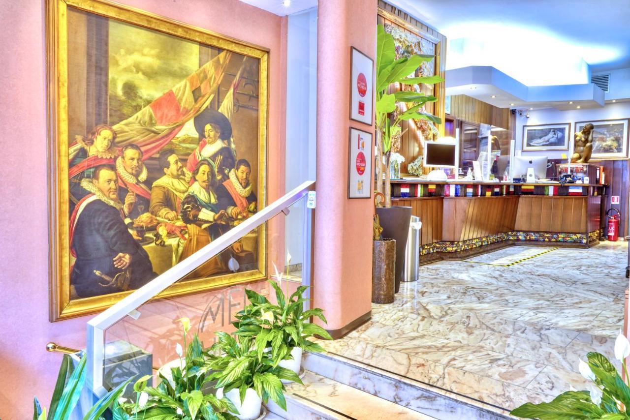 Hotel Mec Мілан Екстер'єр фото